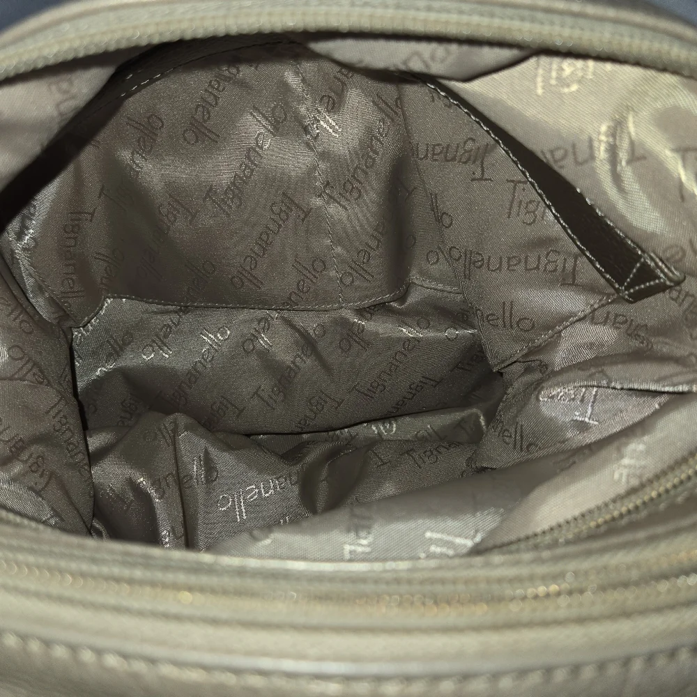 Tignanello Gold Leather Shoulder Bag in EUC